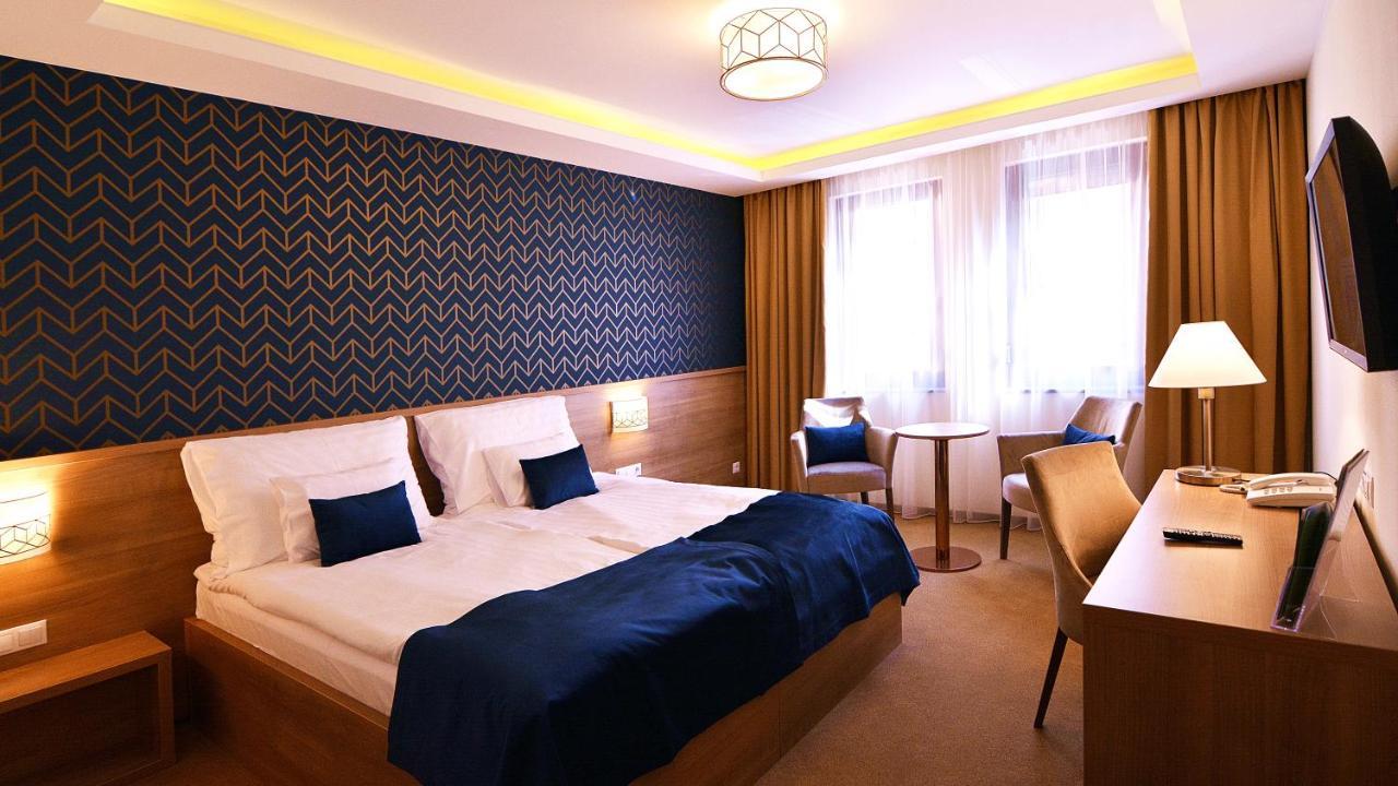 Hotel Villa Classica Pápa Exteriér fotografie