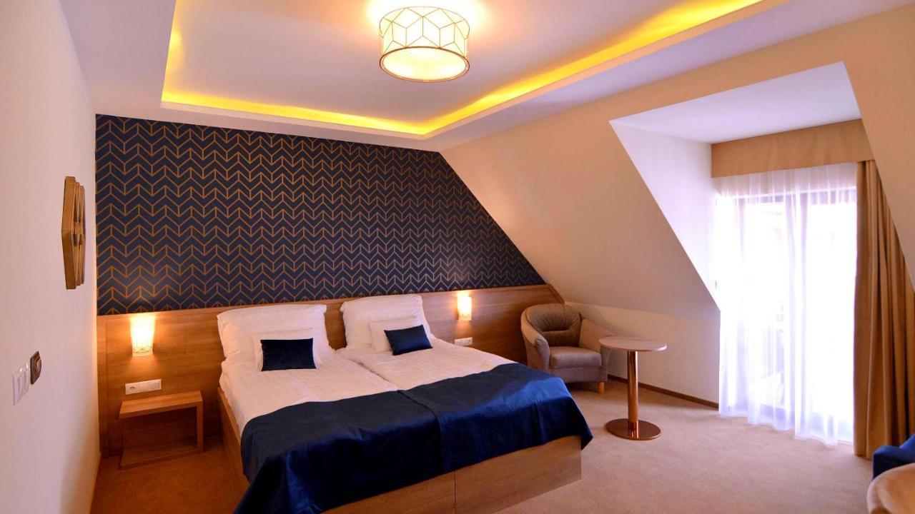 Hotel Villa Classica Pápa Exteriér fotografie