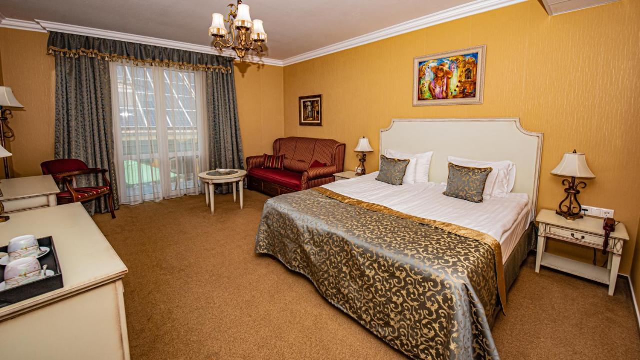Hotel Villa Classica Pápa Exteriér fotografie