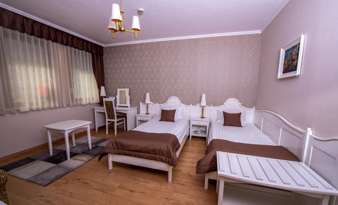 Hotel Villa Classica Pápa Exteriér fotografie