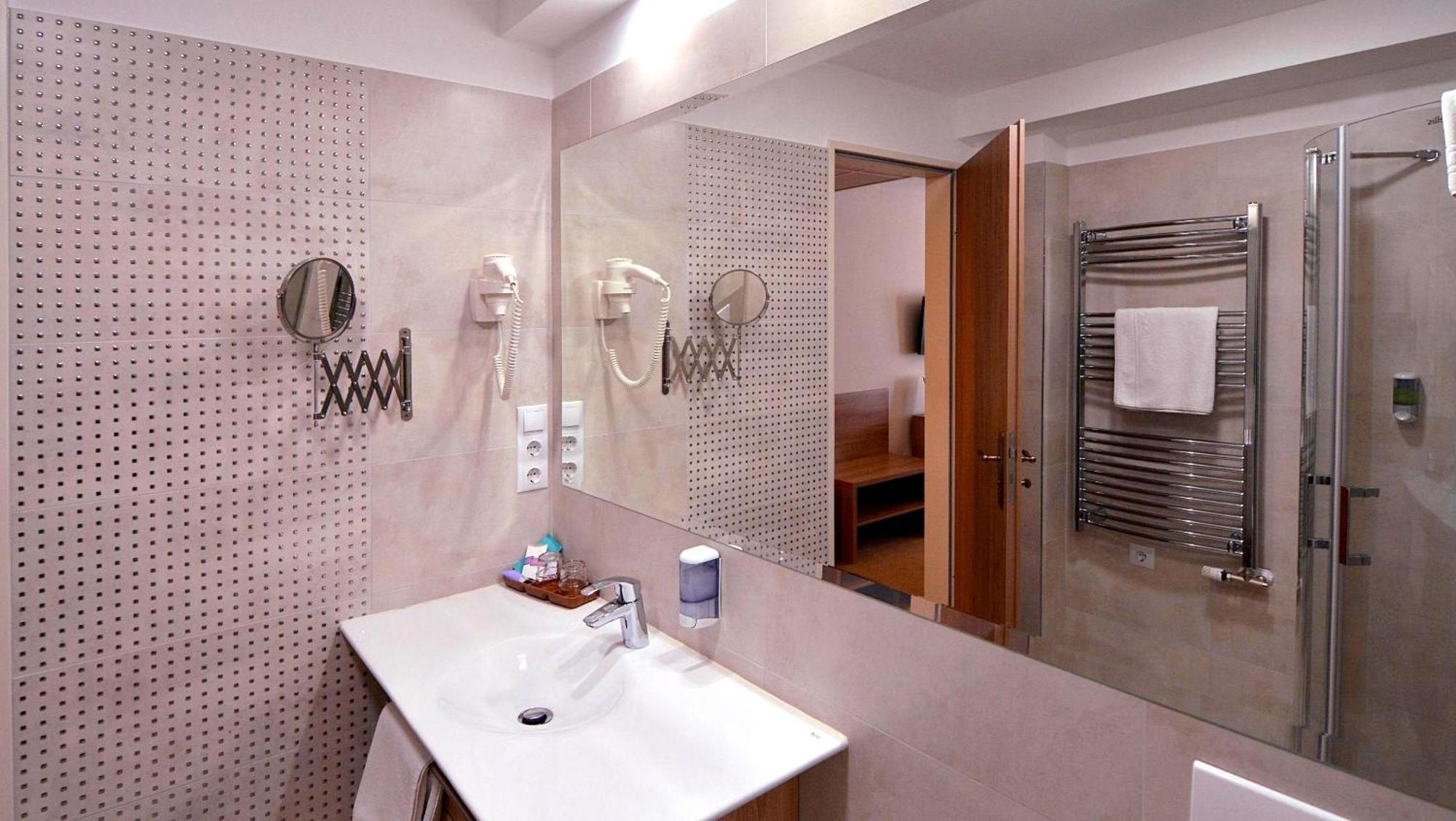 Hotel Villa Classica Pápa Pokoj fotografie